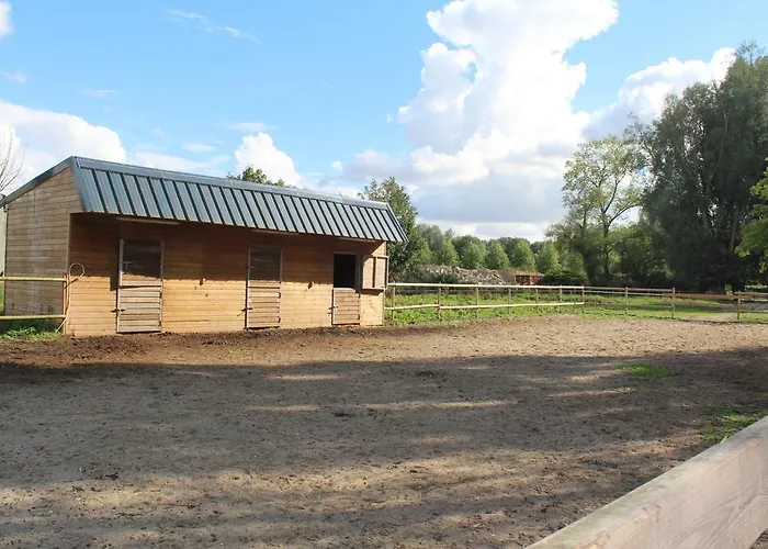 D'hotes Les Ecuries De La Source Couette-café Amiens